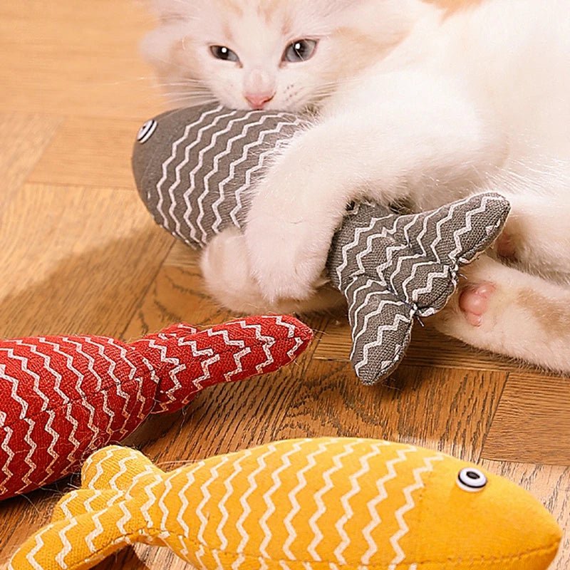 Interactive Cat Toy with Catnip, Plush Design, and Realistic Fish Shape for Kittens and Adult Cats