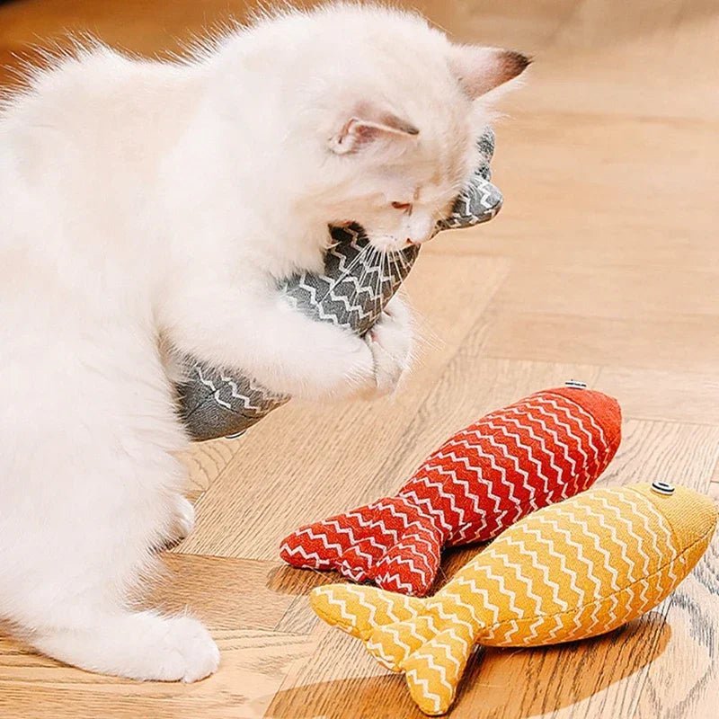 Interactive Cat Toy with Catnip, Plush Design, and Realistic Fish Shape for Kittens and Adult Cats